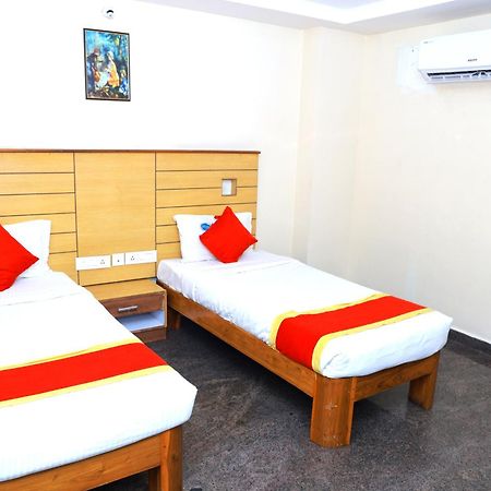 Hotel Way Inn Grand Tirupati Exterior foto