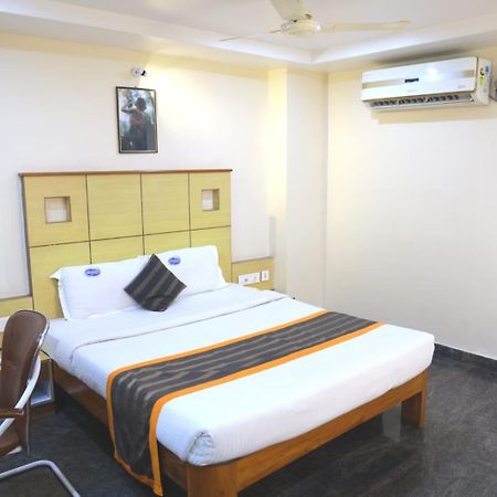 Hotel Way Inn Grand Tirupati Exterior foto