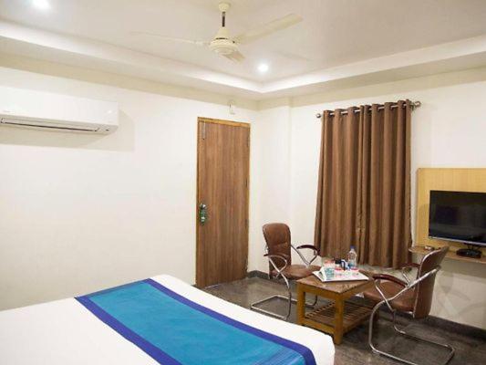 Hotel Way Inn Grand Tirupati Exterior foto
