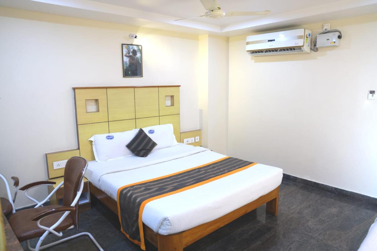 Hotel Way Inn Grand Tirupati Exterior foto