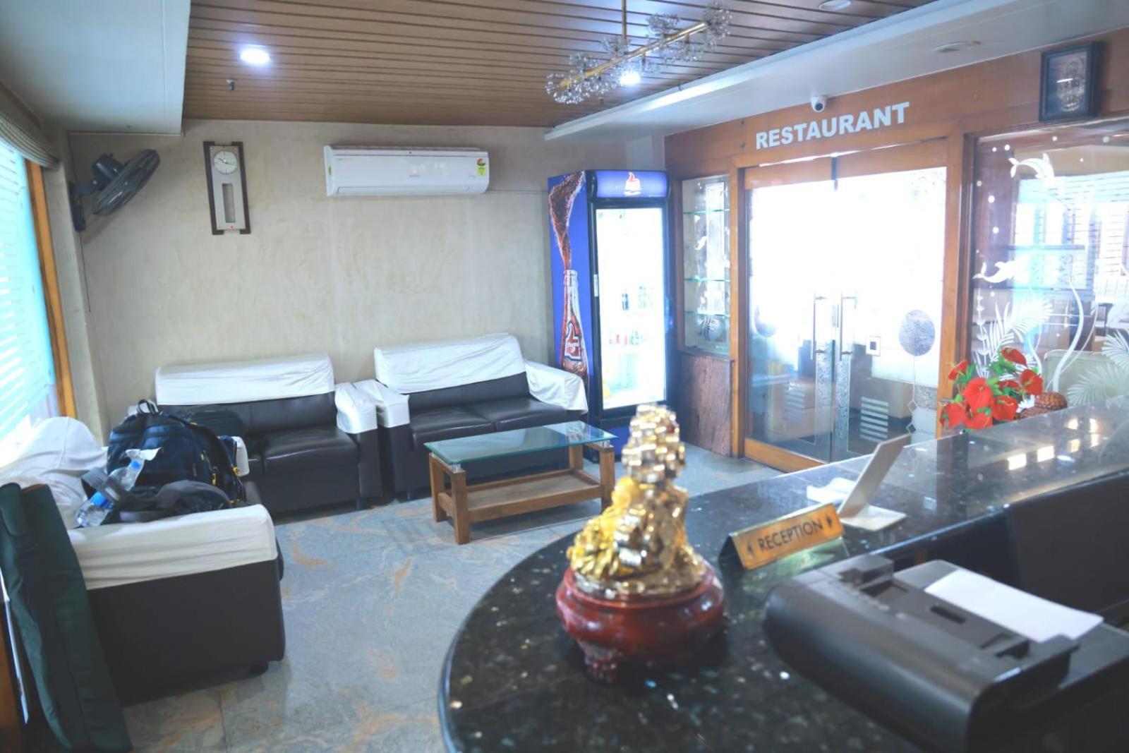 Hotel Way Inn Grand Tirupati Exterior foto